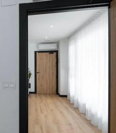 Donostia بيت ضيافة 3*