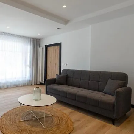 Donostia بيت ضيافة سان سيباستيان