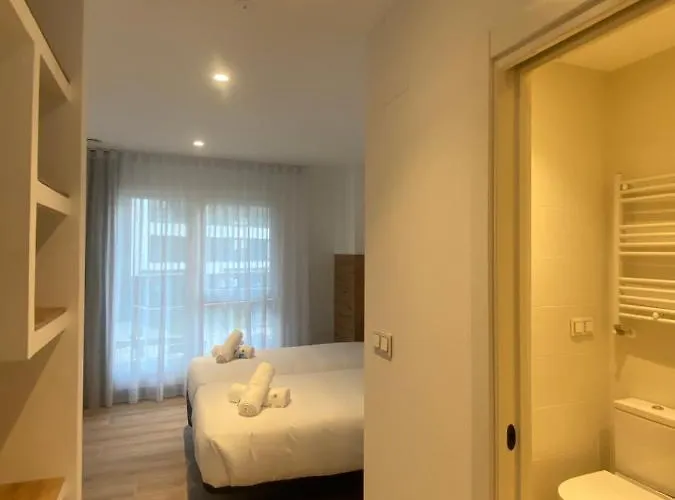 Donostia بيت ضيافة 3*