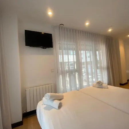 Donostia ゲストハウス 3*