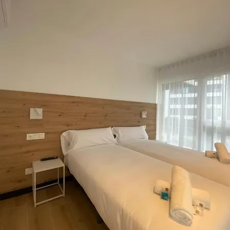 Donostia بيت ضيافة 3*